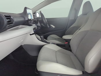 Used Toyota Yaris 2023 for sale - 77591751: Photo