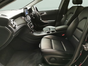 Used Mercedes-Benz GLA 2018 for sale - 76598059: Photo