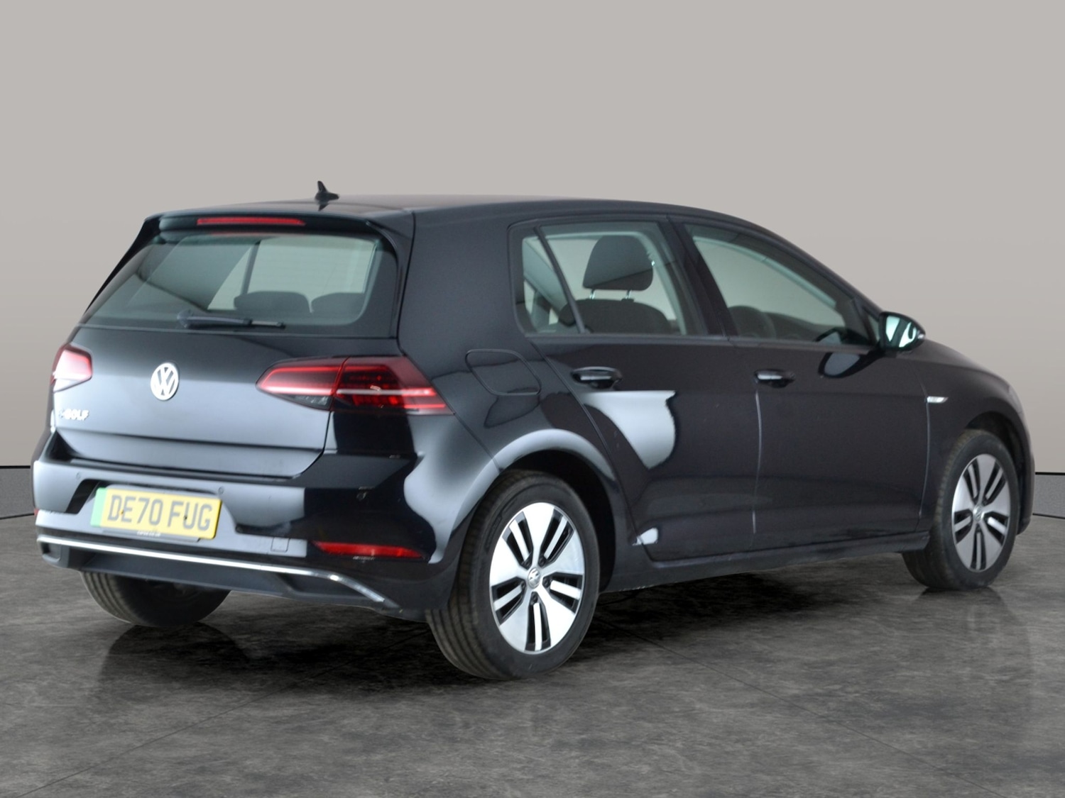 Used Volkswagen Golf 2020 for sale - 77076080: Photo 10