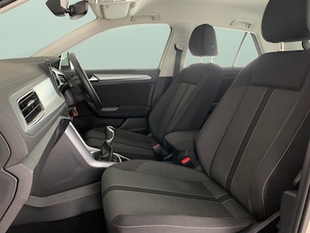 Used Volkswagen T-Roc 2023 for sale - 79367374: Photo