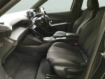 Used Peugeot E-2008 2022 for sale - 78605918: Photo