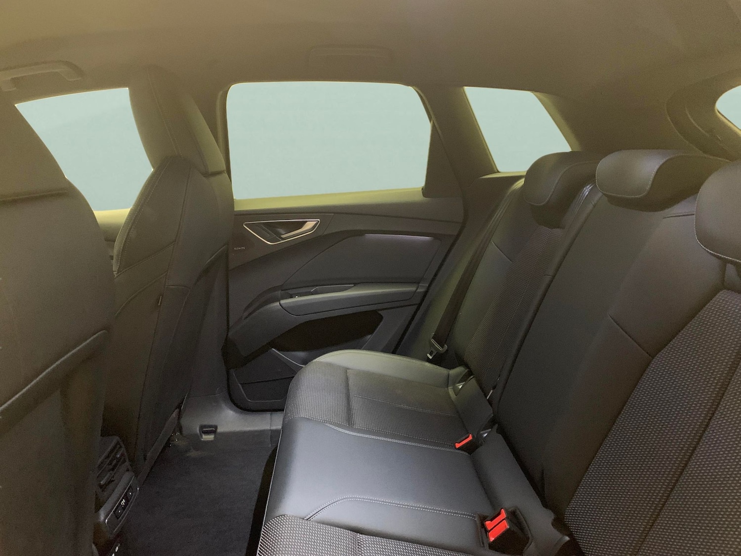 Used Audi Q4 e-tron 2023 for sale - 77636398: Photo 24