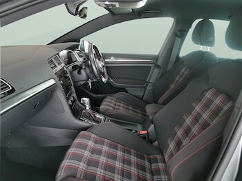 Used Volkswagen Golf 2018 for sale - 77316210: Photo