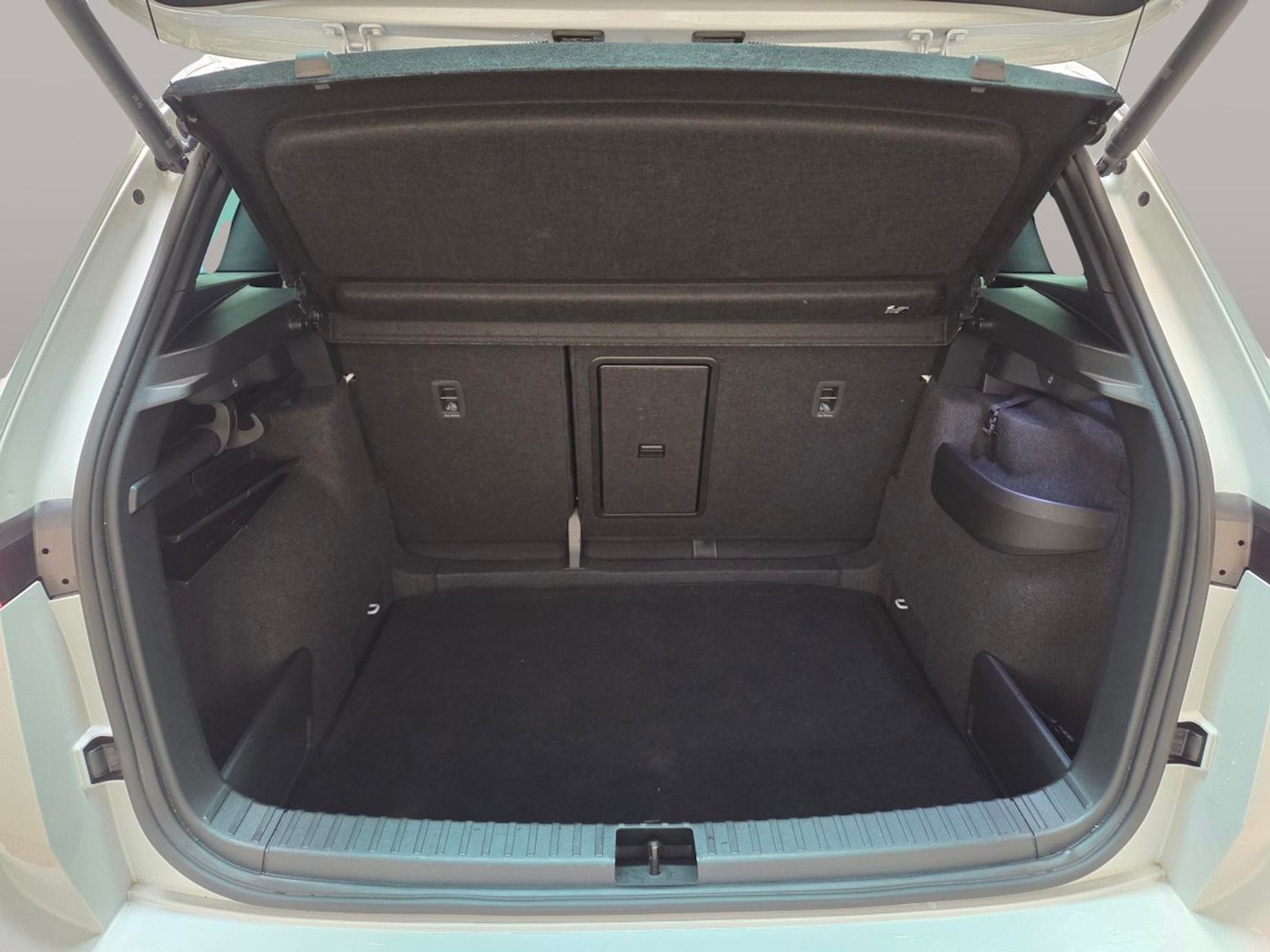 Used Skoda Karoq 2023 for sale - 77629839: Photo 25