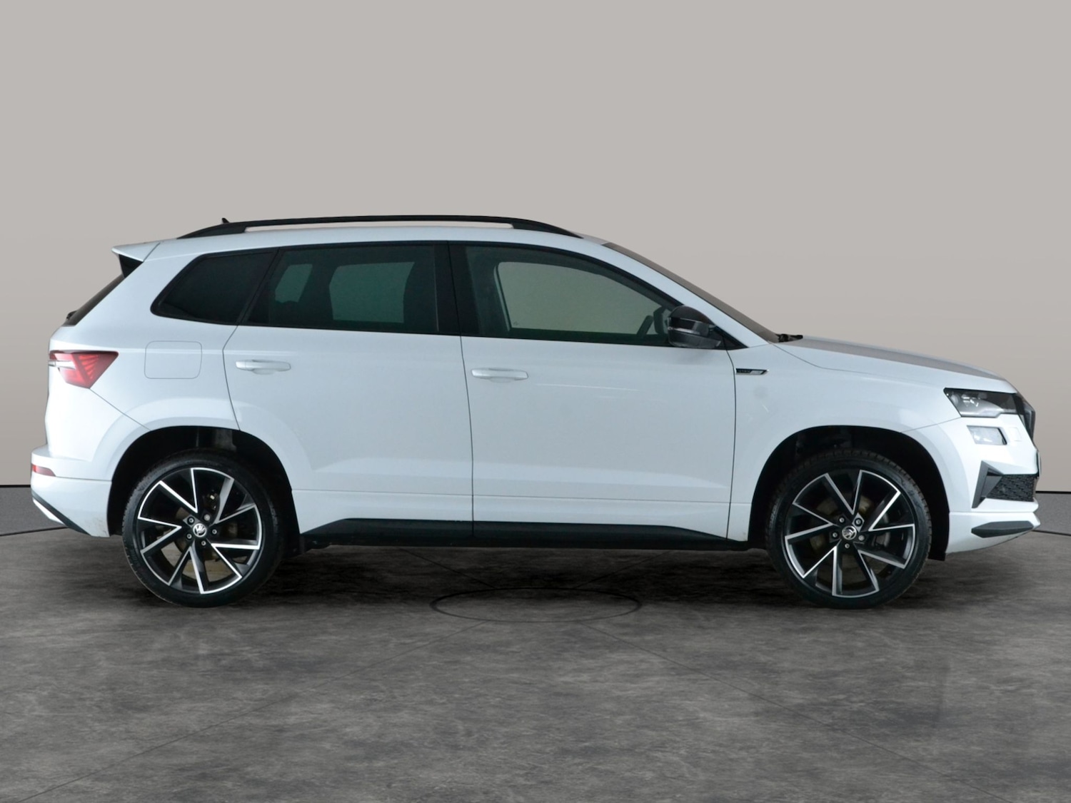 Used Skoda Karoq 2023 for sale - 77629839: Photo 9