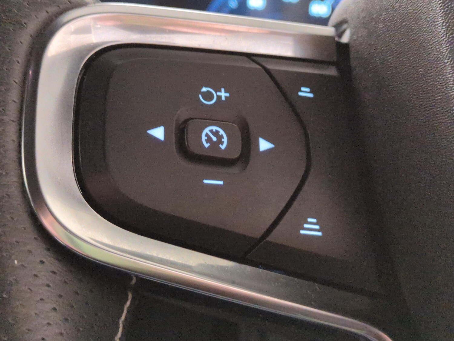 Used Volvo XC40 2021 for sale - 77634906: Photo 16