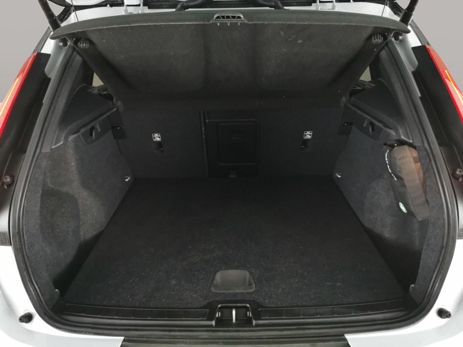 Used Volvo XC40 2021 for sale - 77634906: Photo 28