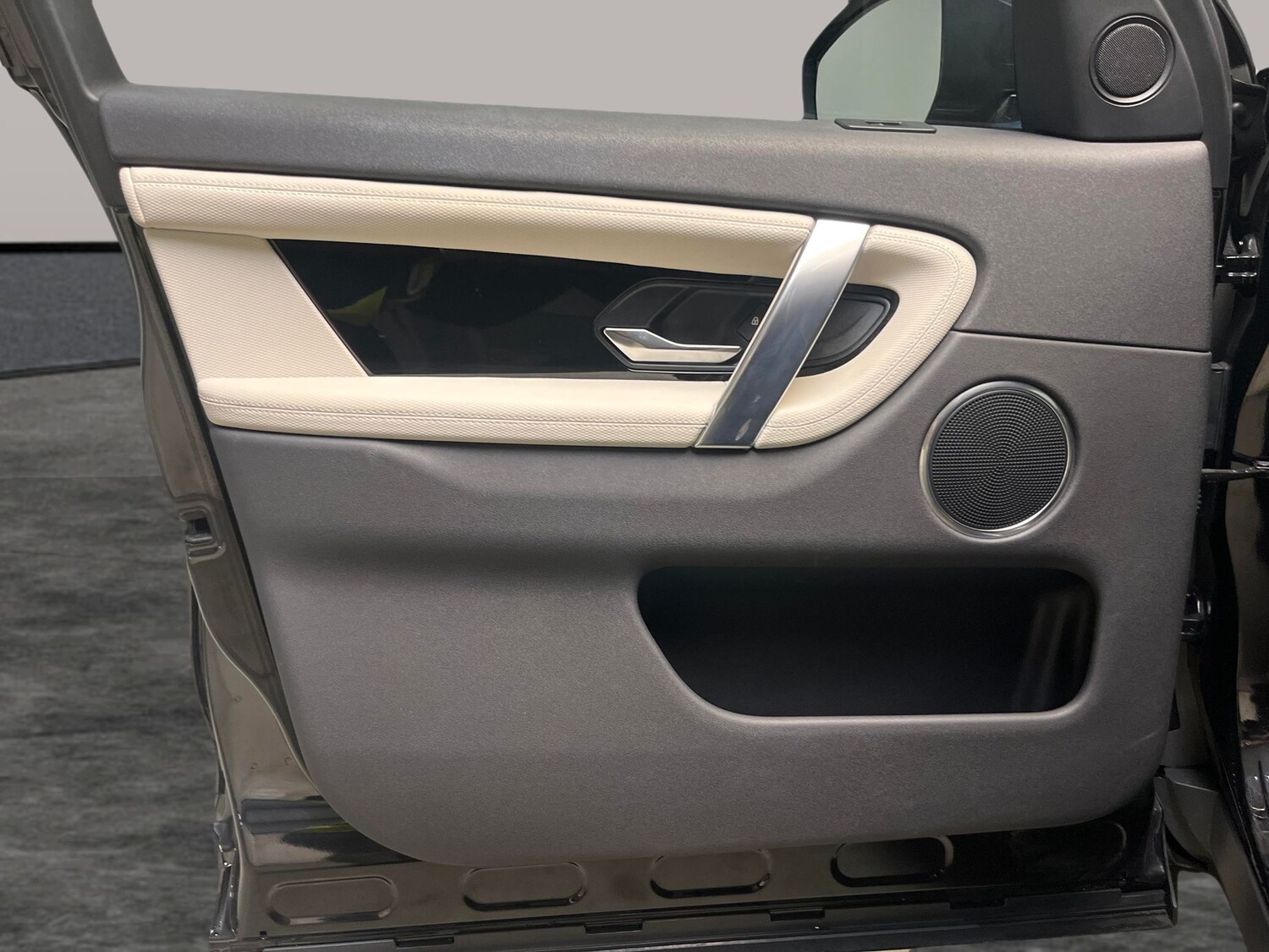 Used Land Rover Discovery Sport 2021 for sale - 77676076: Photo 23