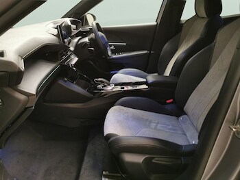 Used Peugeot E-2008 undefined for sale - 77756872: Photo