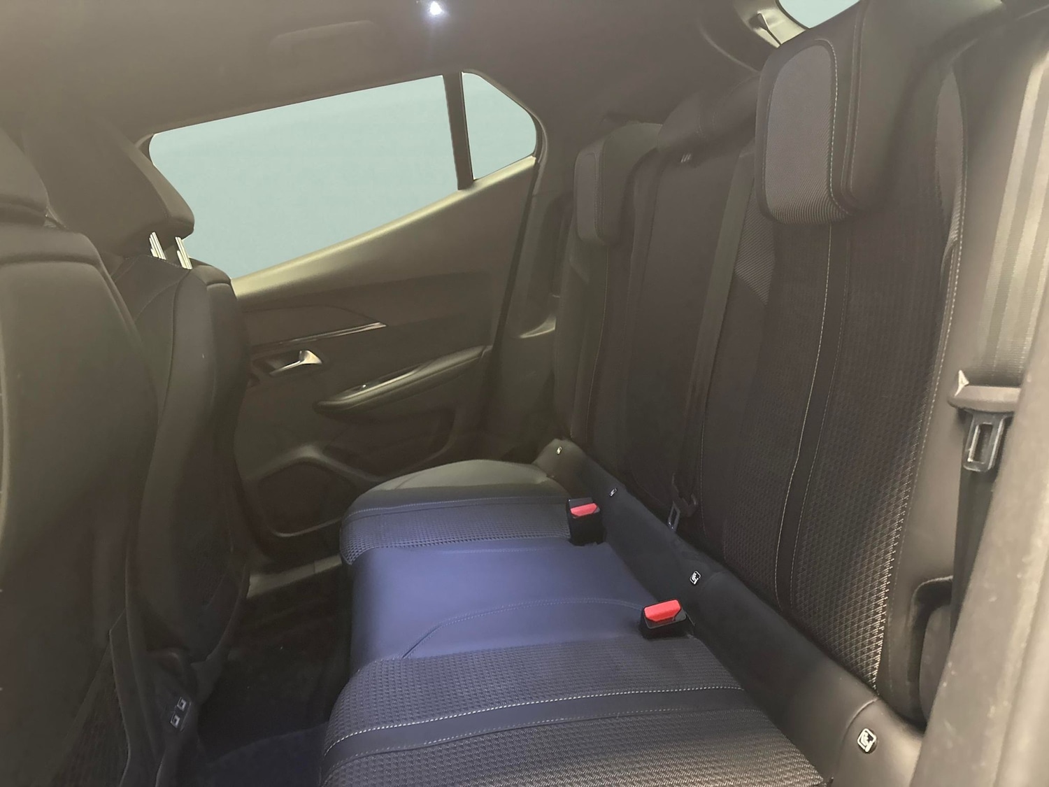 Used Peugeot 2008 2022 for sale - 77170947: Photo 25