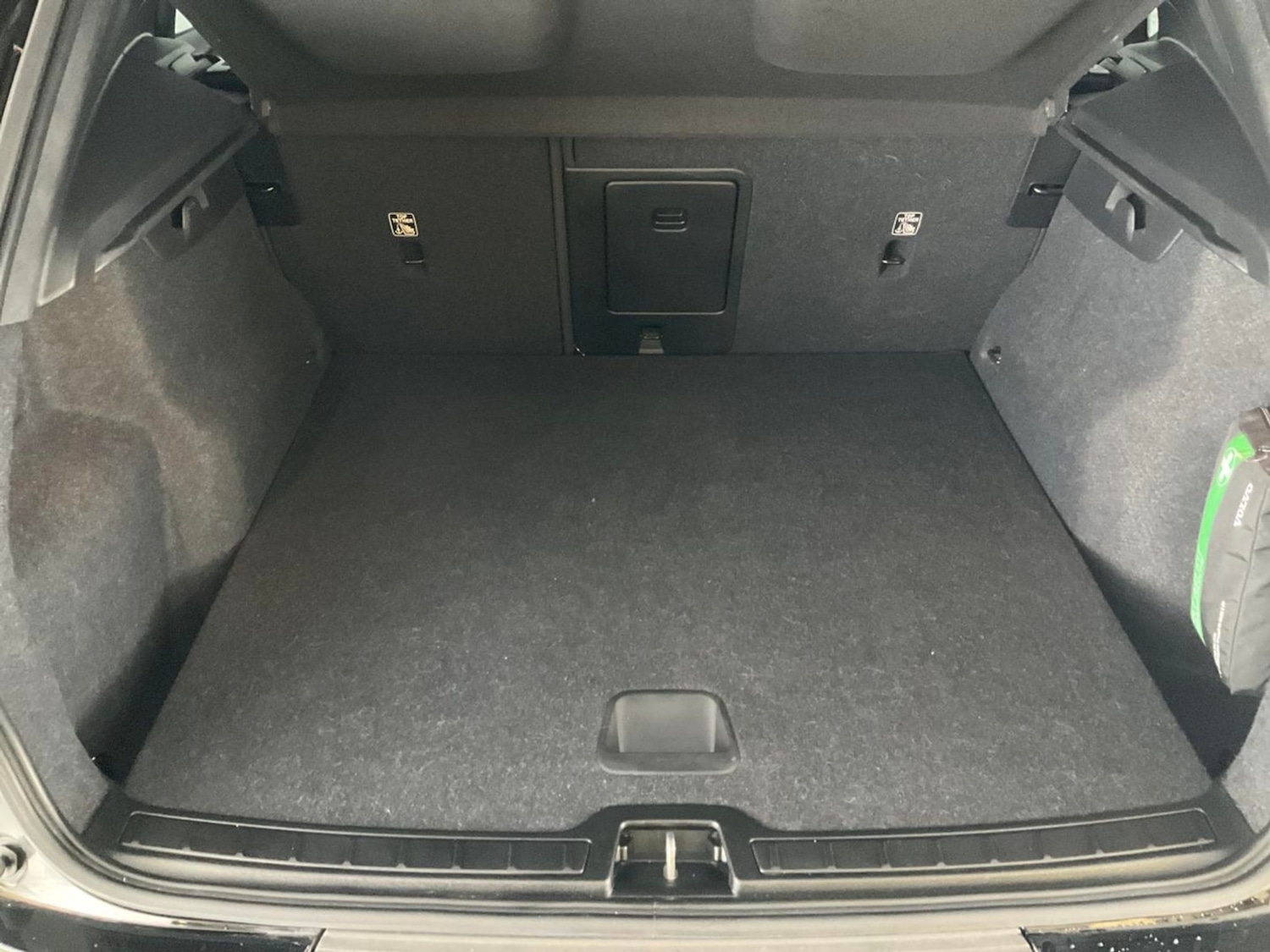 Used Volvo XC40 2022 for sale - 77460919: Photo 30