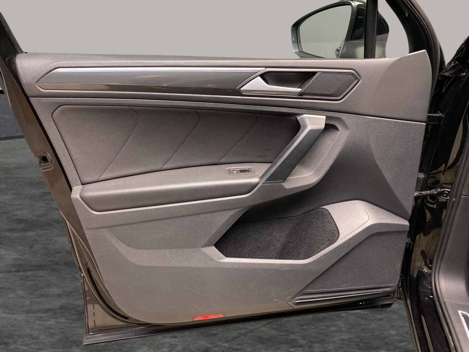 Used Volkswagen Tiguan 2020 for sale - 77902150: Photo 24