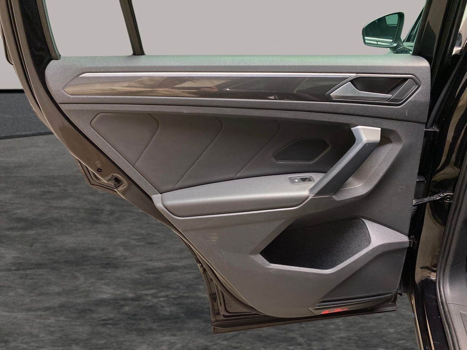 Used Volkswagen Tiguan 2020 for sale - 77902150: Photo 25