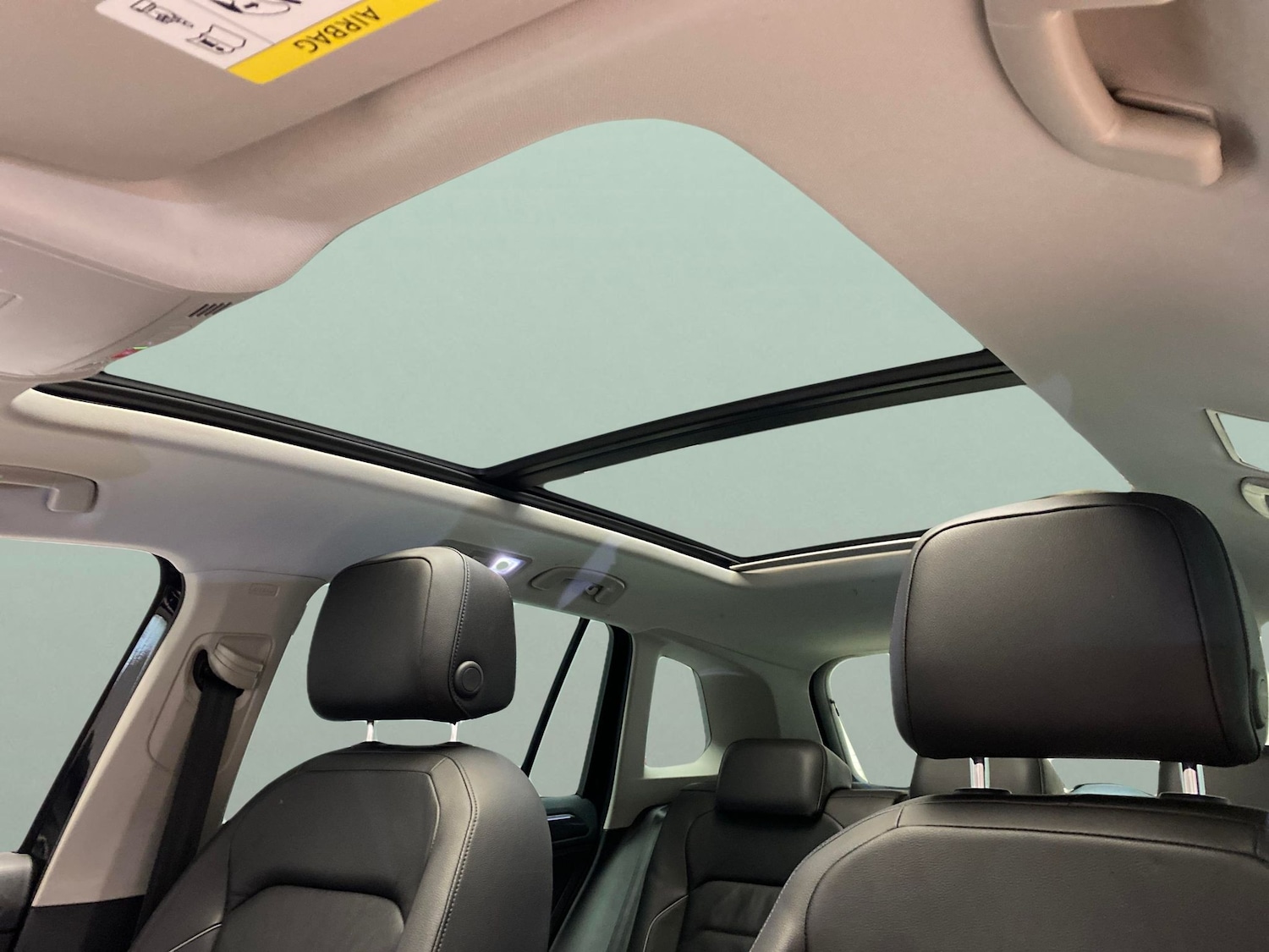 Used Volkswagen Tiguan 2020 for sale - 77902150: Photo 5