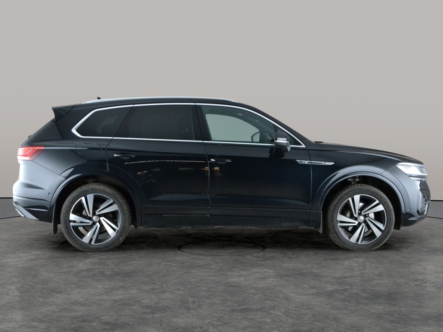 Used Volkswagen Touareg 2019 for sale - 77046090: Photo 10