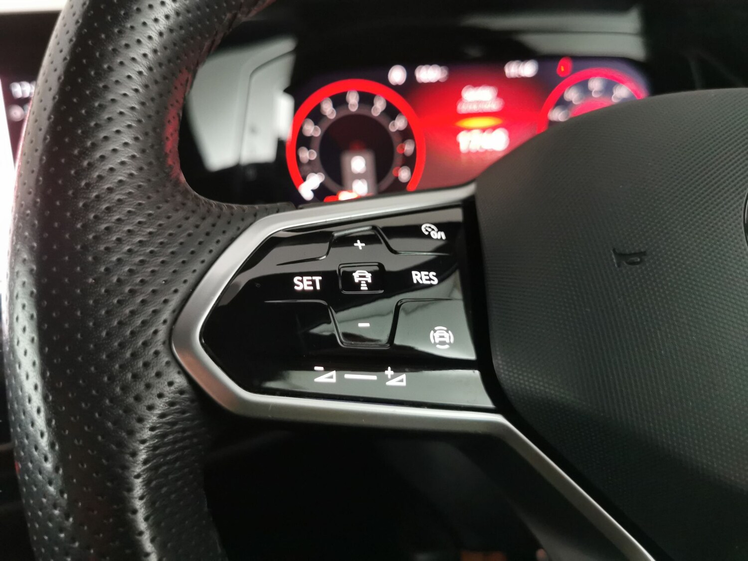 Used Volkswagen Golf 2024 for sale - 78137480: Photo 22