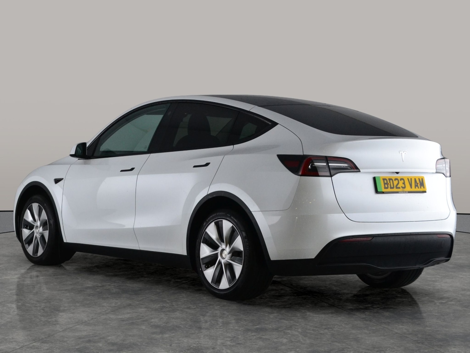 Used Tesla Model Y 2023 for sale - 76612271: Photo 10