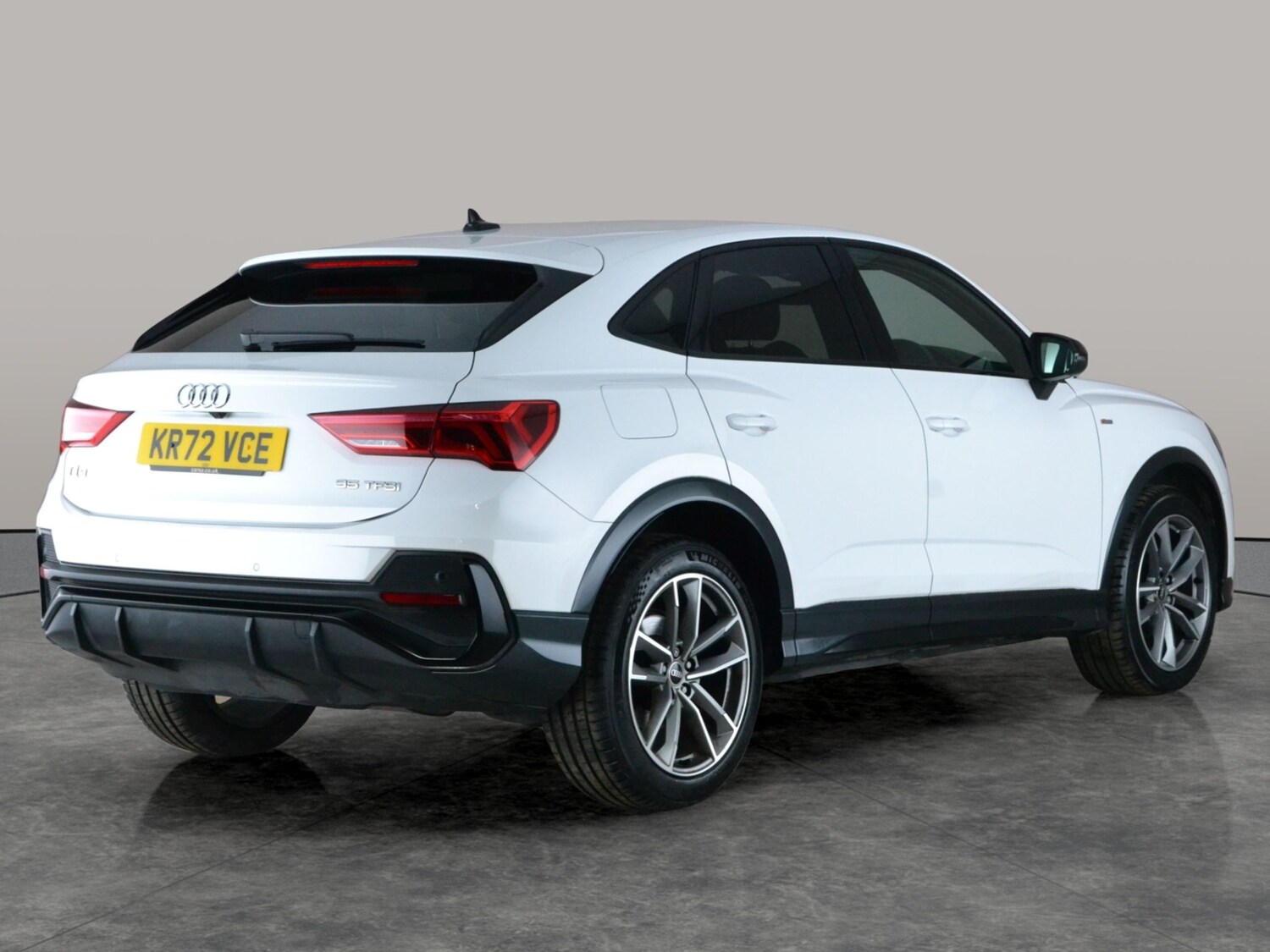 Used Audi Q3 2023 for sale - 77799976: Photo 9