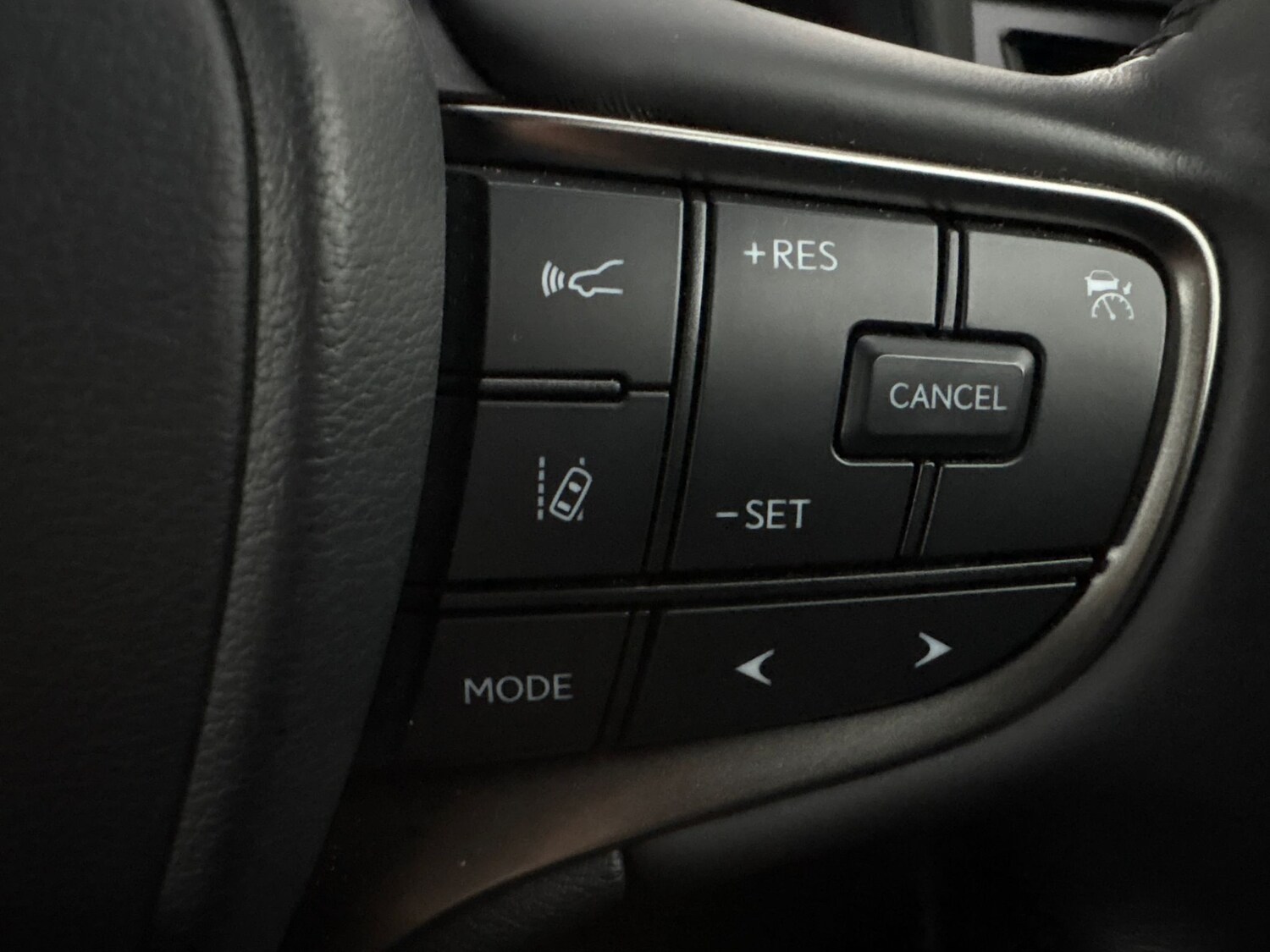 Used Lexus UX 2023 for sale - 77462205: Photo 19