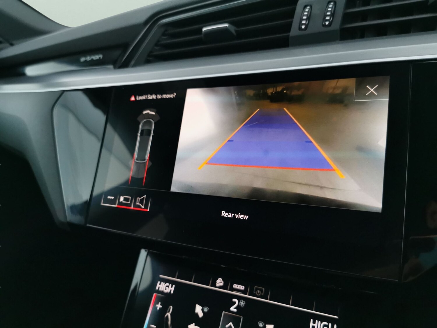 Used Audi e-tron 2020 for sale - 77679205: Photo 26