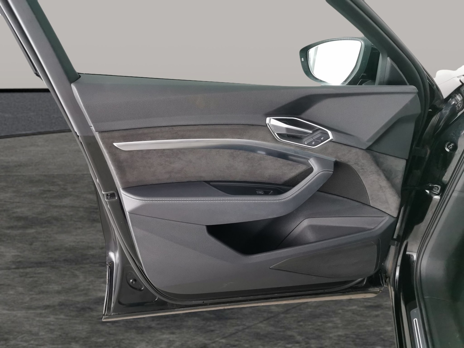 Used Audi e-tron 2020 for sale - 77679205: Photo 32