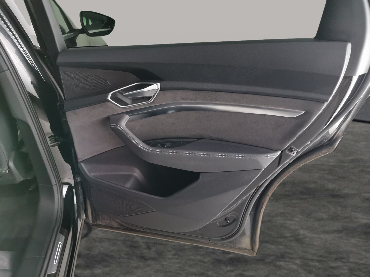 Used Audi e-tron 2020 for sale - 77679205: Photo 35