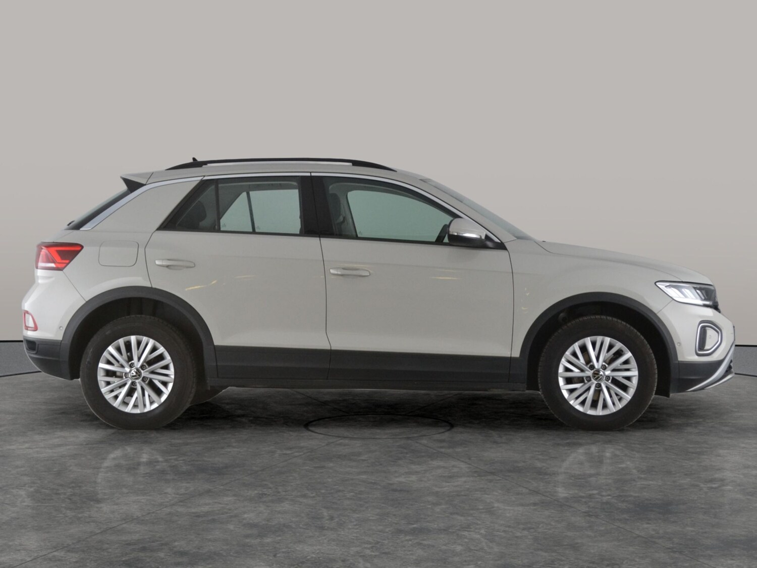 Used Volkswagen T-Roc 2022 for sale - 77916984: Photo 10