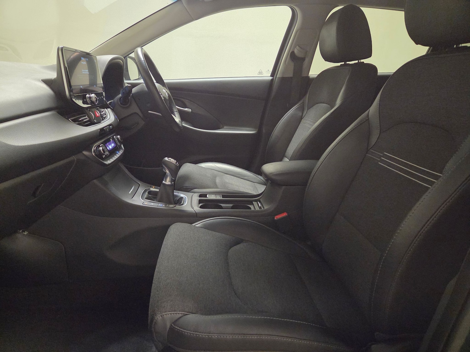 Used Hyundai i30 2022 for sale - 77542949: Photo 4