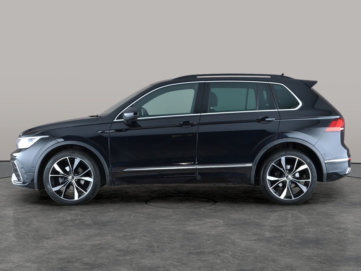 Used Volkswagen Tiguan 2023 for sale - 77347494: Photo 12