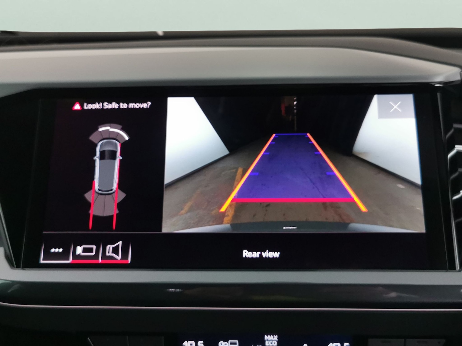 Used Audi Q4 e-tron 2023 for sale - 77326661: Photo 6