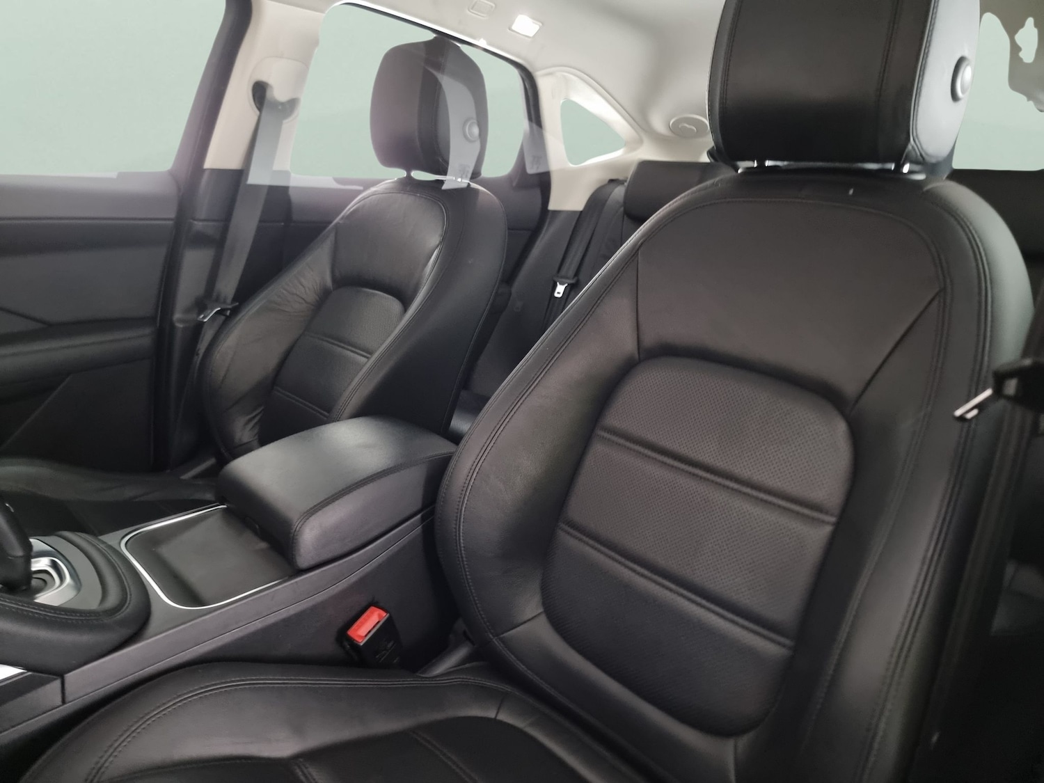 Used Jaguar E-Pace 2018 for sale - 76332906: Photo 8