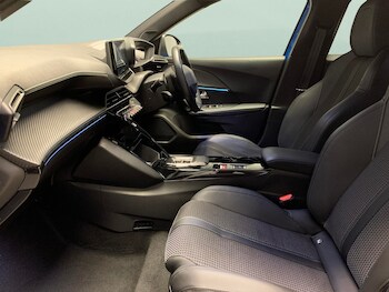 Used Peugeot 2008 2022 for sale - 76648472: Photo