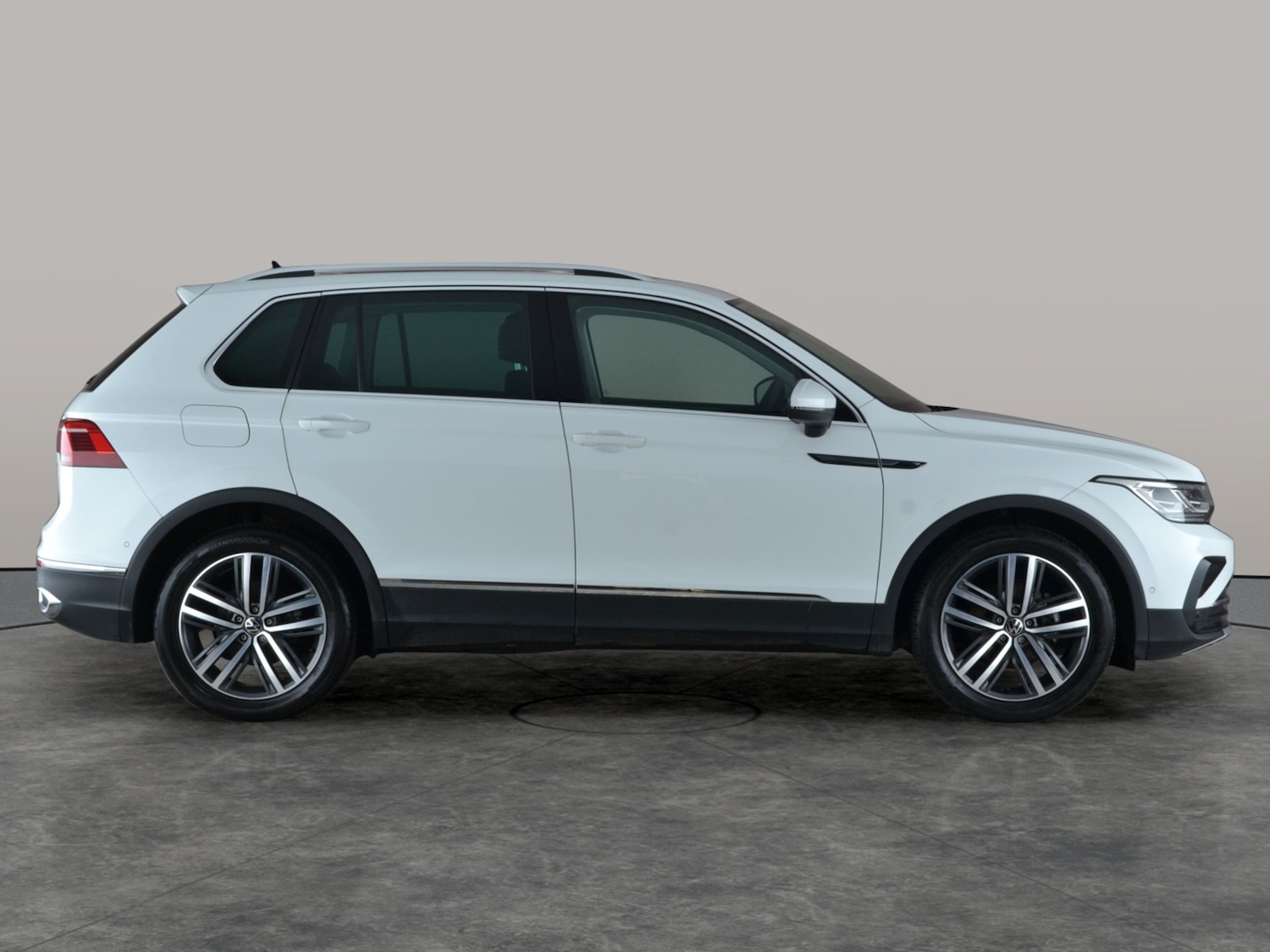 Used Volkswagen Tiguan 2020 for sale - 77458232: Photo 10