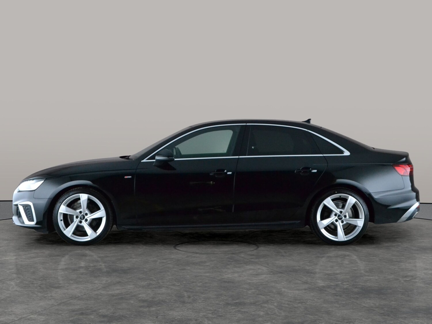 Used Audi A4 2020 for sale - 77842031: Photo 14