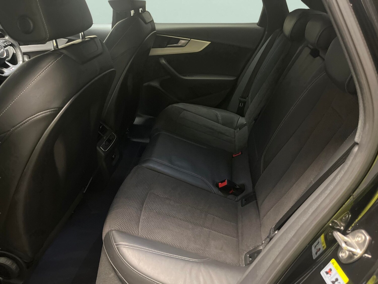 Used Audi A4 2020 for sale - 77842031: Photo 25