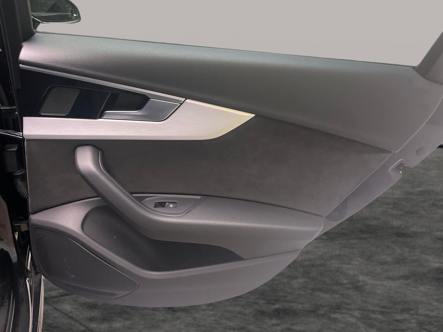 Used Audi A4 2020 for sale - 77842031: Photo 28