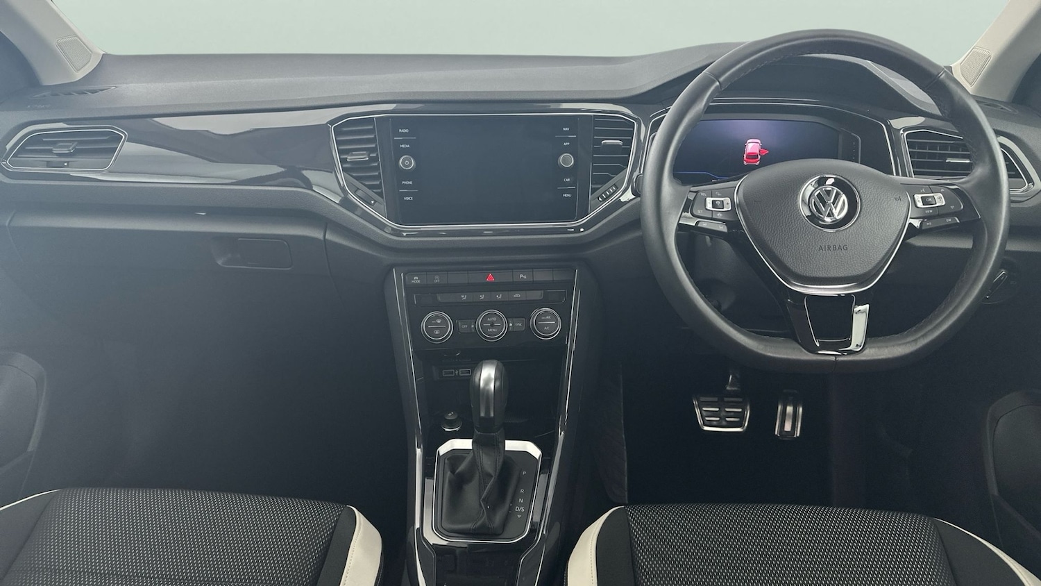 Used Volkswagen T-Roc 2019 for sale - 76971727: Photo 14