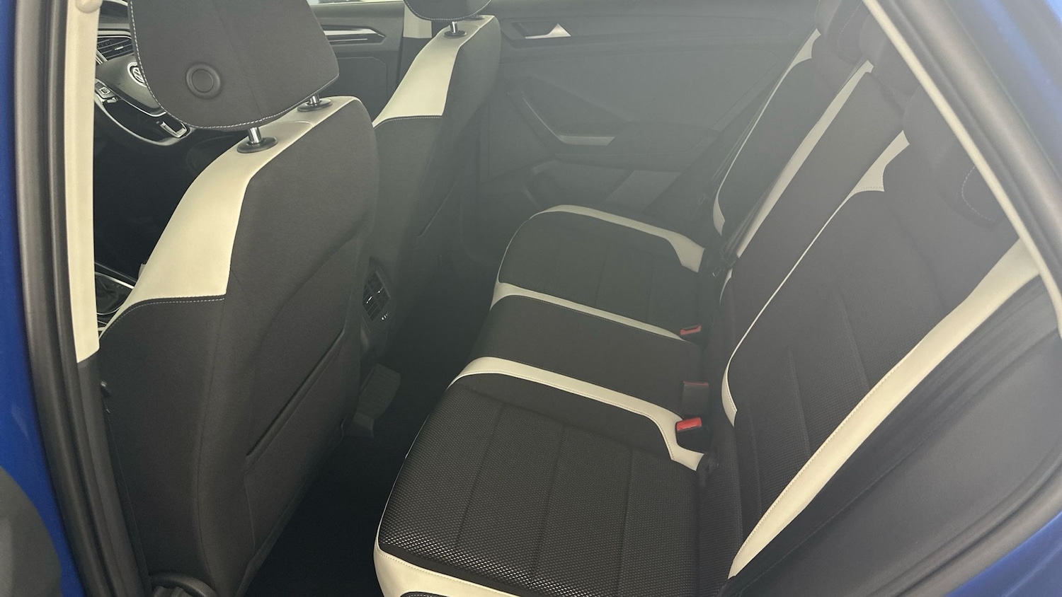 Used Volkswagen T-Roc 2019 for sale - 76971727: Photo 17