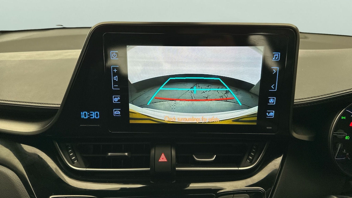 Used Toyota C-HR 2019 for sale - 76928407: Photo 24