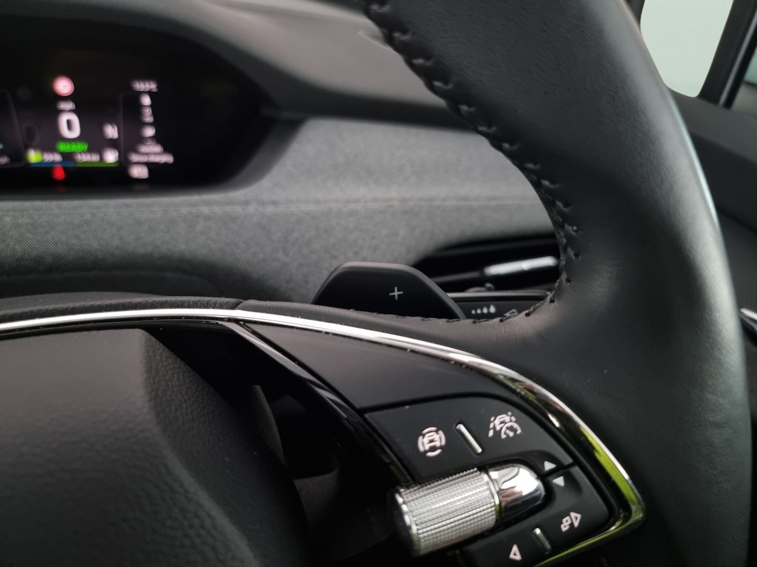 Used Skoda Enyaq 2023 for sale - 76125630: Photo 27