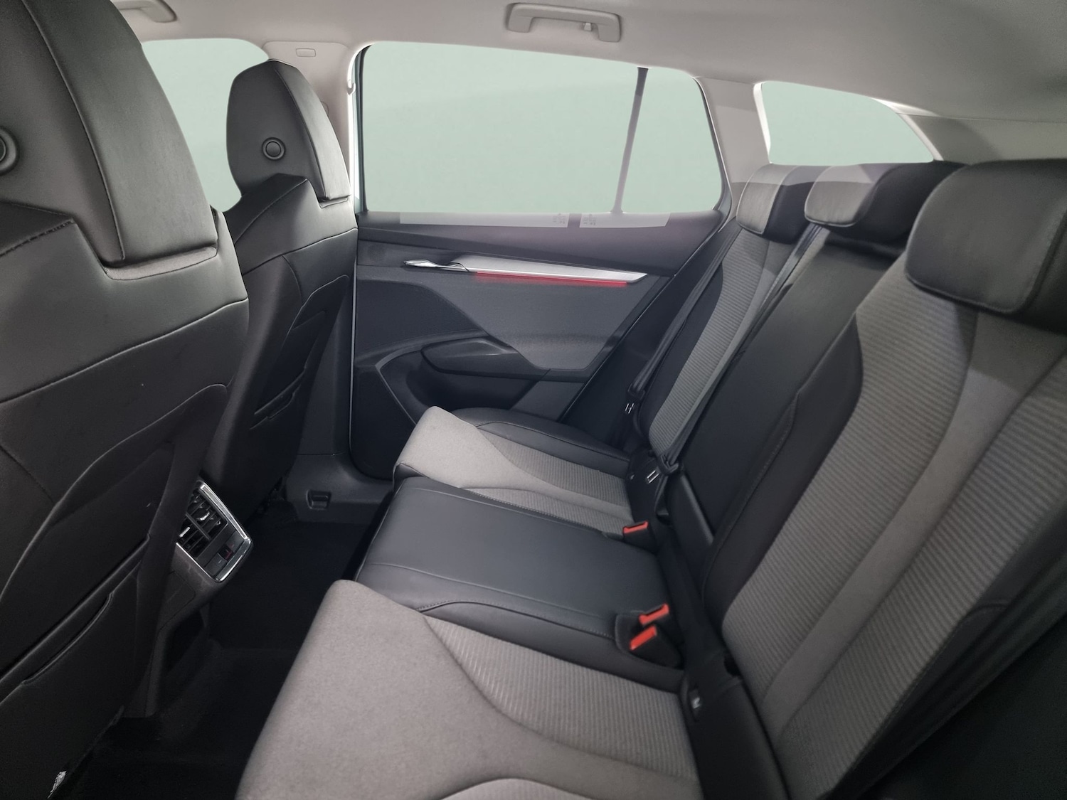 Used Skoda Enyaq 2023 for sale - 76125630: Photo 37