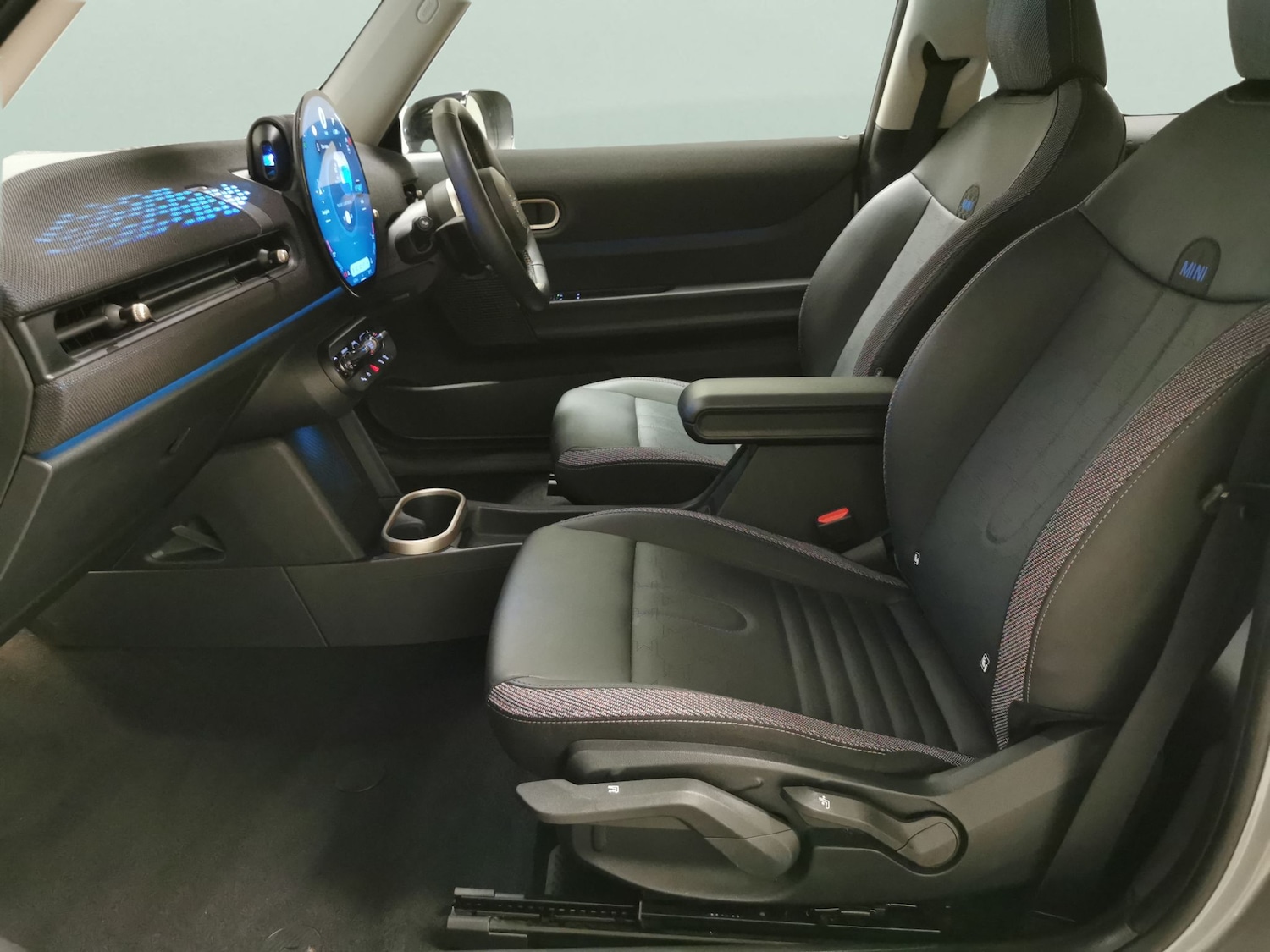 Used MINI Cooper 2024 for sale - 78042519: Photo 4