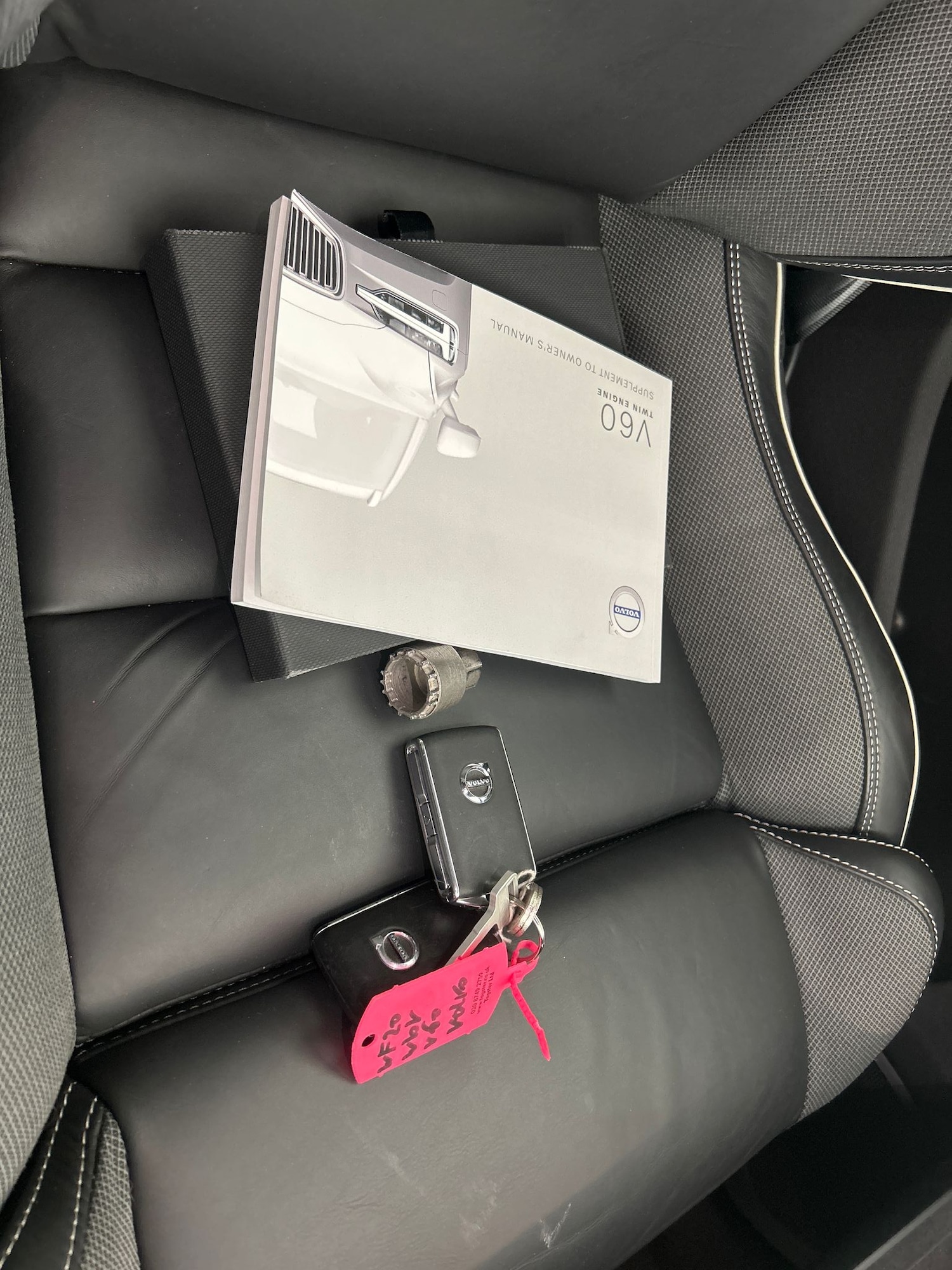 Used Volvo V60 2020 for sale - 76578006: Photo 24