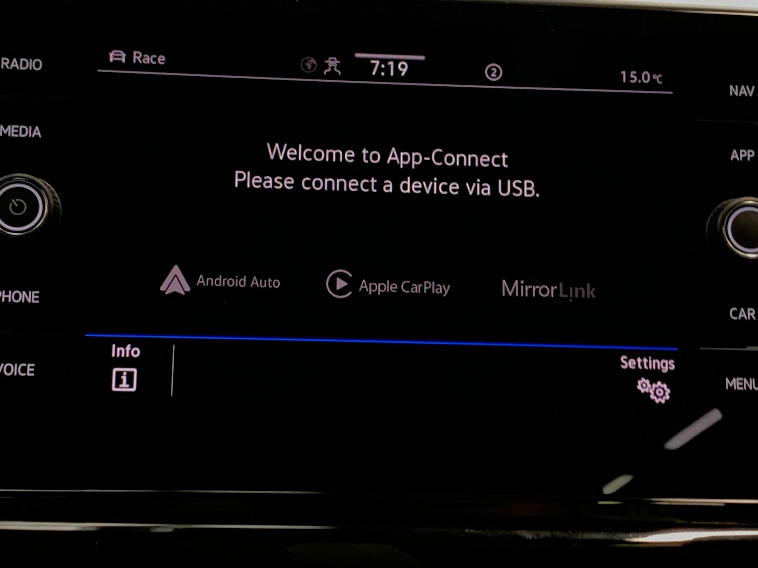 Used Volkswagen T-Roc 2023 for sale - 77208050: Photo 14