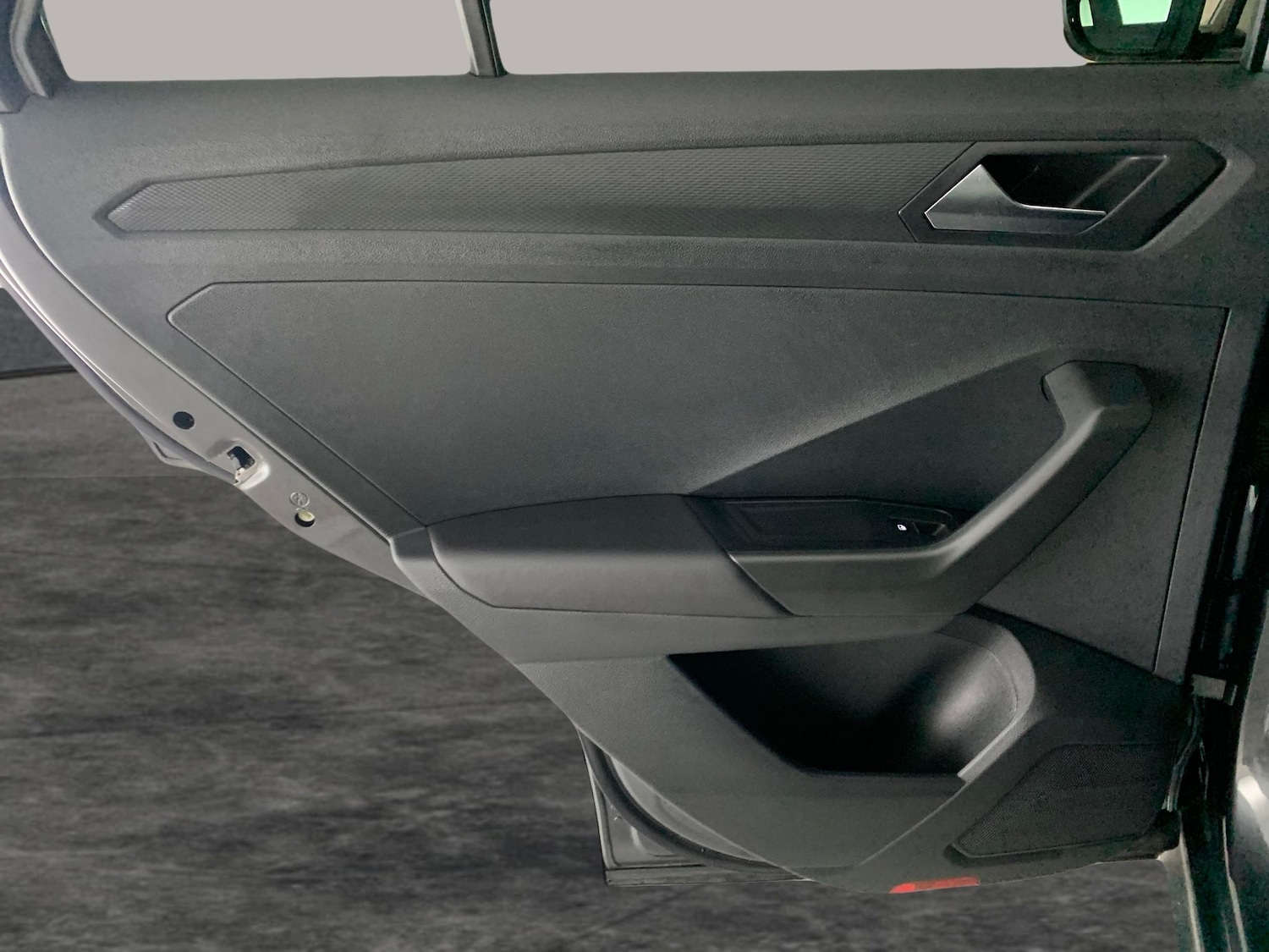 Used Volkswagen T-Roc 2023 for sale - 77208050: Photo 30