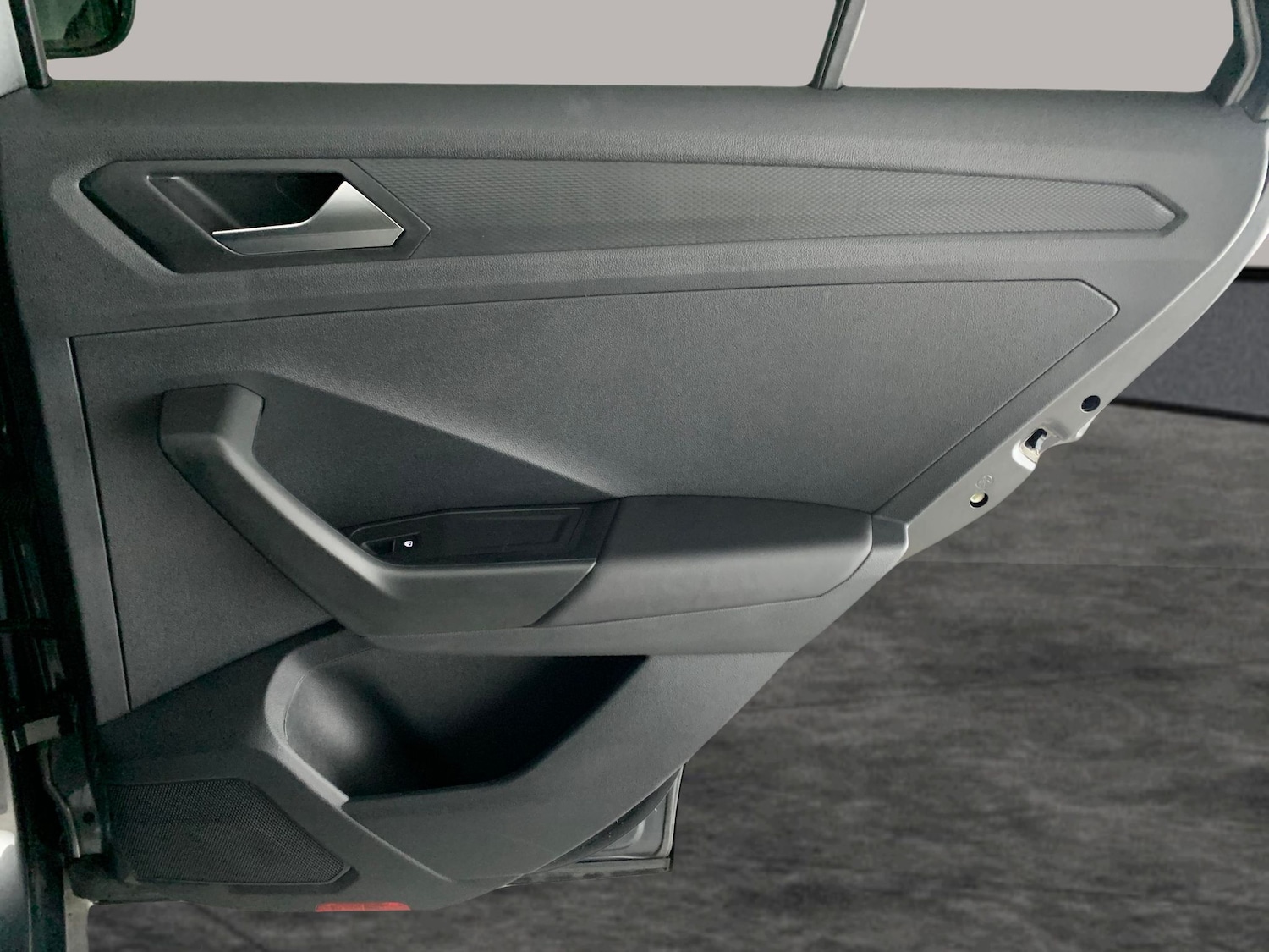 Used Volkswagen T-Roc 2023 for sale - 77208050: Photo 31