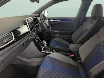 Used Volkswagen T-Roc 2023 for sale - 77208050: Photo