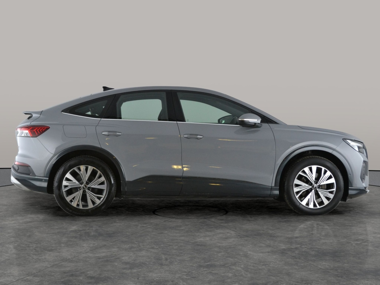 Used Audi Q4 e-tron 2023 for sale - 77706565: Photo 11