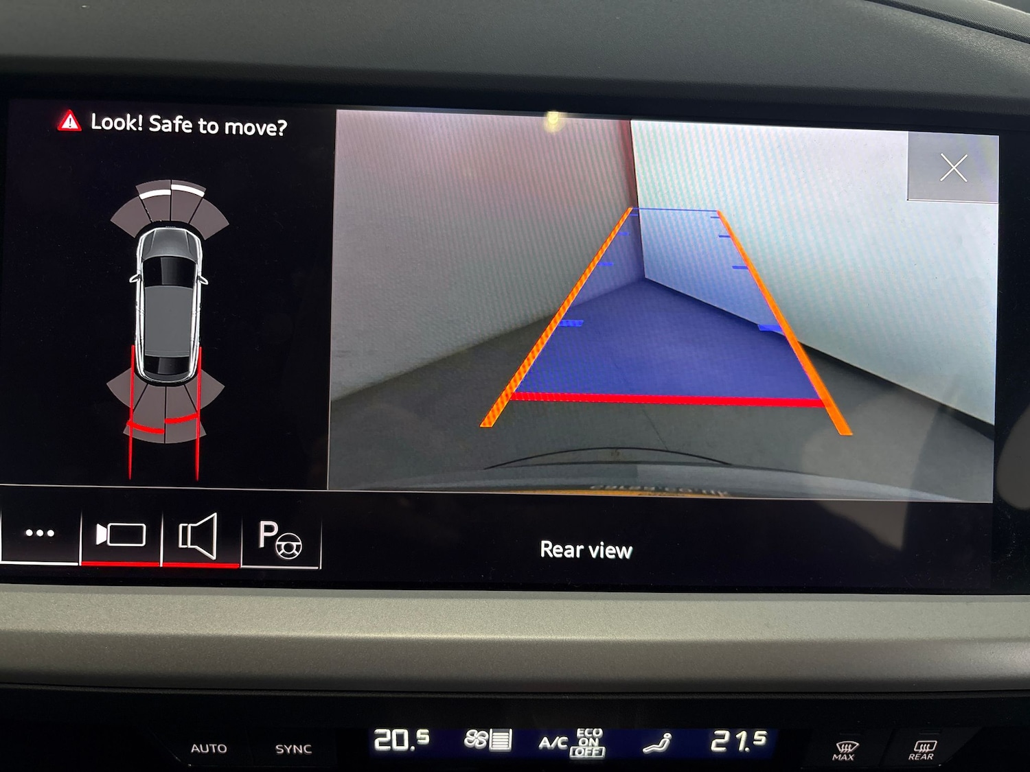 Used Audi Q4 e-tron 2023 for sale - 77706565: Photo 26