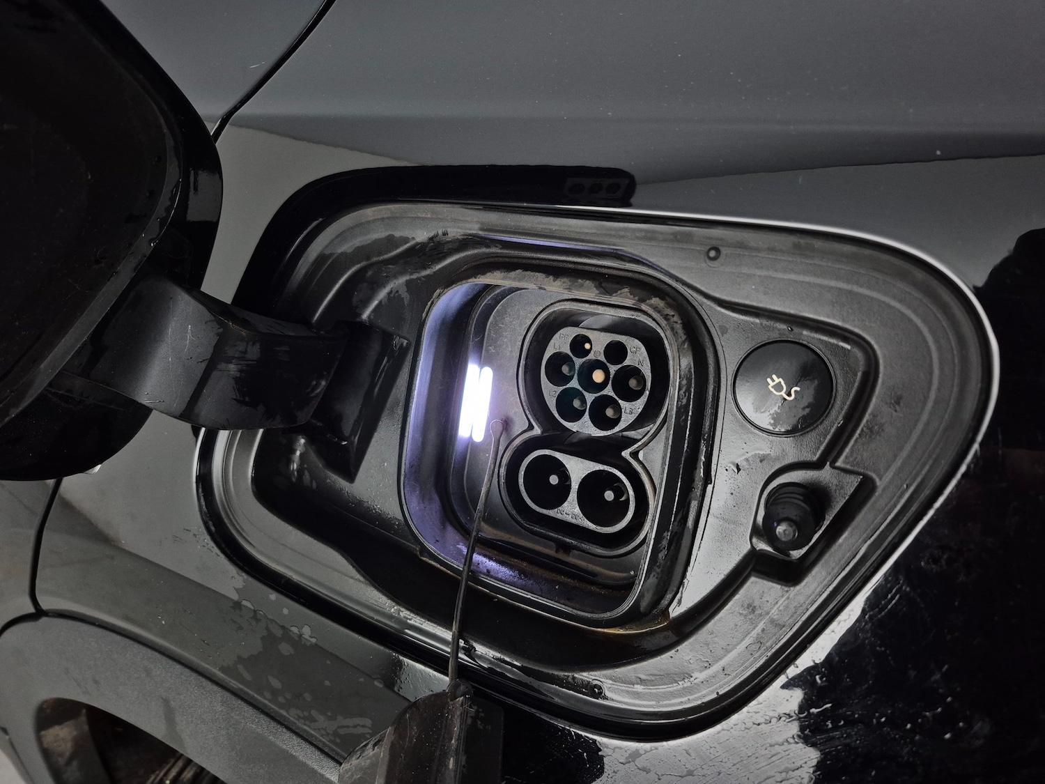 Used Volvo XC40 2023 for sale - 78075101: Photo 30